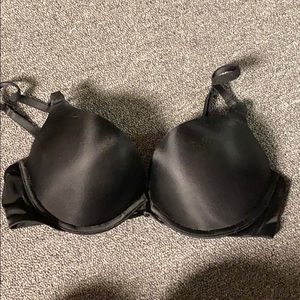 Victoria’s Secret push-up bra 34B
